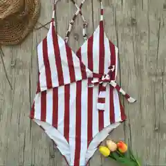 Красный женский слитный купальник в полоску