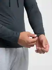 Черный футболка спортивная мужская компрессионная, с длинным рукавом и капюшоном
