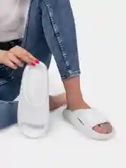 Белый сланцы женские, на высокой подошве