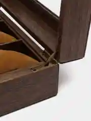 Коричневый шкатулка для часов и украшений