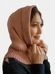 Коралловый меланж шапка женская / капор