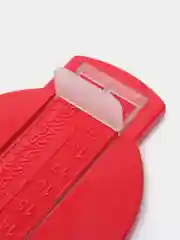 Красный измеритель размера стопы ребенка