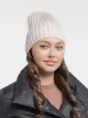 Бежевый шапка вязаная, весенняя