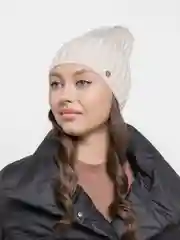 Бежевый шапка вязаная, весенняя
