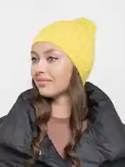 Желтый шапка вязанная, весенняя