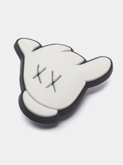 Джибитсы на обувь KAWS