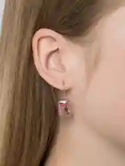 Розовый серьги с камнем