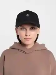 Черный кепка женская