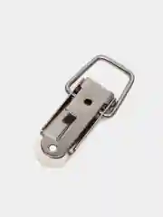 Серебряный замок-защелка на ящик "Лягушка Z15", накидной, с проушиной, 90*30*14 мм