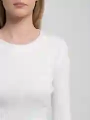 Белый свитер женский, вязаный, с круглым вырезом