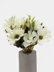 Белый искусственные цветы, букет