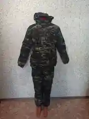 Тёмно-зелёный костюм мужской зимний с полукомбинезоном, камуфляж, для охоты и рыбалки. Горка зимняя