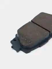 Тормозные колодки передние Toyota Prius 09- YARIS P13 13-20 YARIS (P9) 05-11