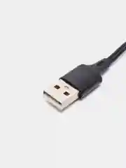 Черный кабель для быстрой зарядки телефона
