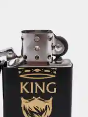 Зажигалка бензиновая "KING" в коробке, чёрная