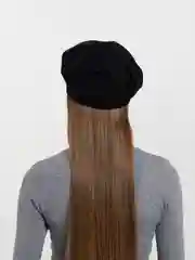 Карамельный классический берет