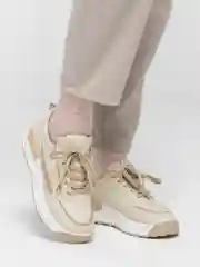 Кроссовки женские