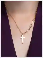 Женская цепочка на шею с крестиком