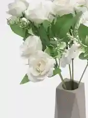 Белый букет искусственных цветов "Мелкие розы"