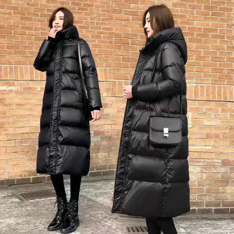 Черный пуховик LaFemme, длинный, с капюшоном