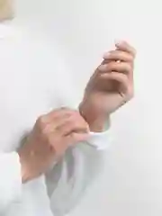 Белый спортивный костюм женский