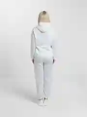 Белый спортивный костюм женский
