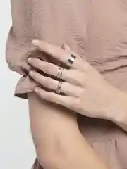 Серебряный комплект колец из 3х штук в подарочной коробке с пленкой