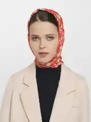 Алый платок женский из хлопка с принтом
