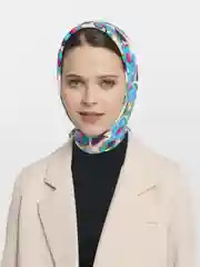 Лазурный платок женский из хлопка с принтом