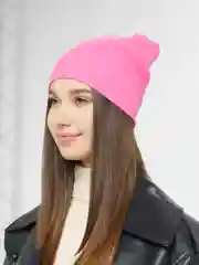 Фуксия шапка женская