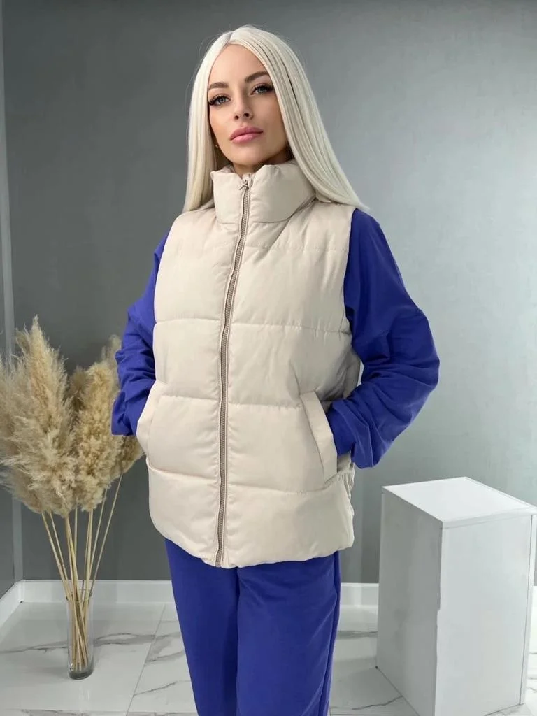 Бежевый жилет женский