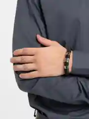 Черный браслет мужской, плетеный