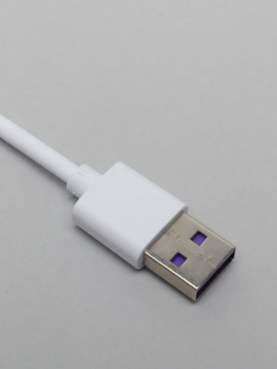 Белый кабель для зарядки и передачи данных  Micro USB, Lightning 8-pin, Type-C