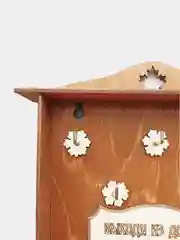 Серый ключница настенная