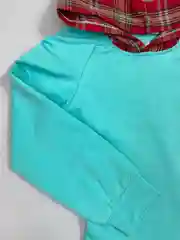 Платье с капюшоном и боковыми карманами