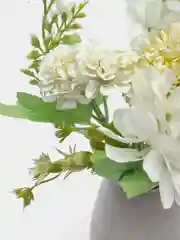 Белый искусственные цветы