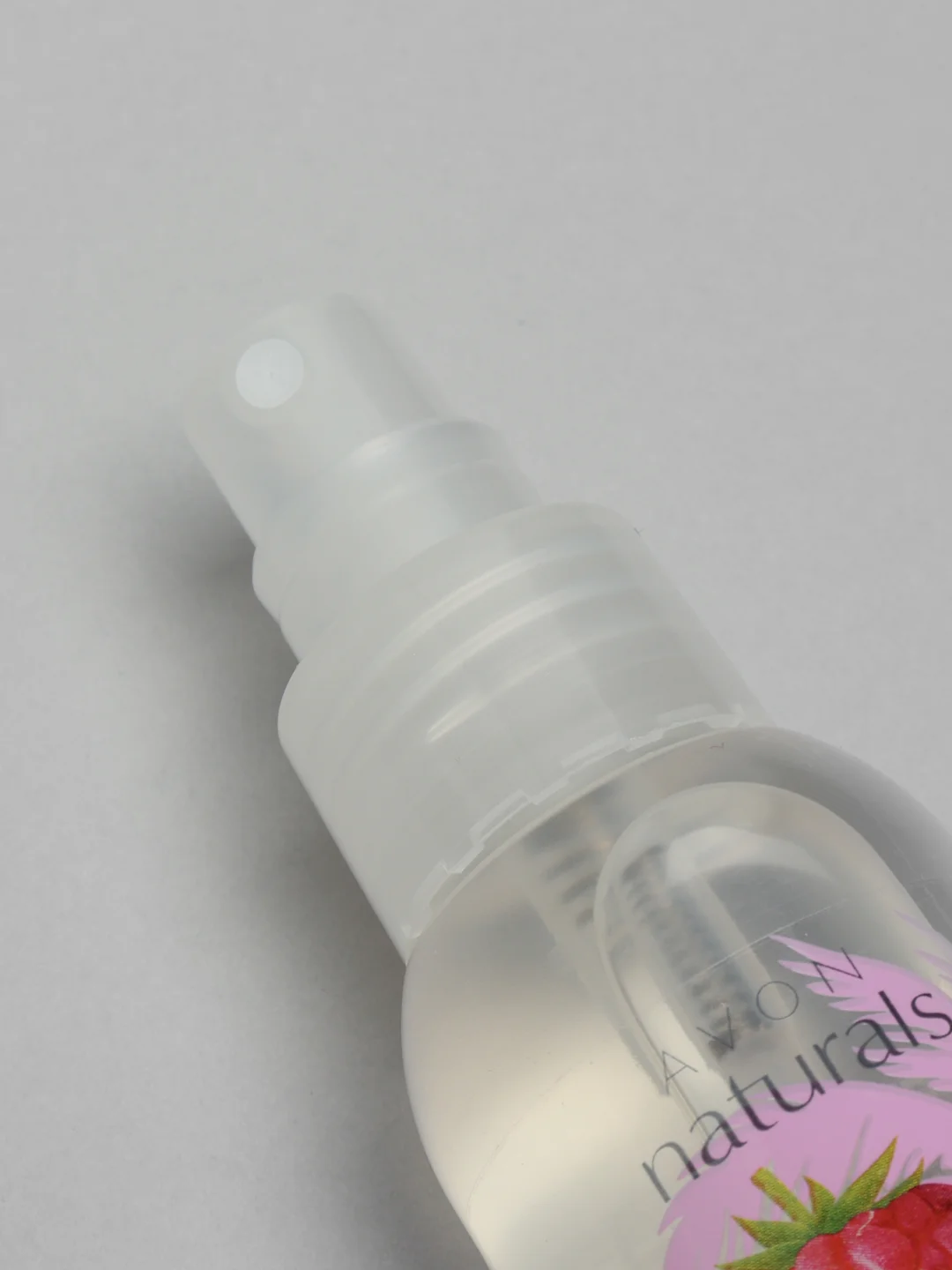 Освежающий лосьон-спрей для тела Avon Naturals, 12 ароматов, 100 мл