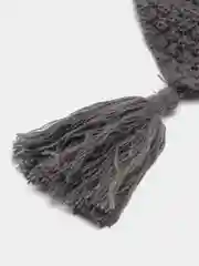 Угольный плед вязаный c кисточками