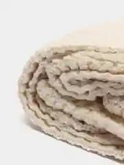 Молочный плед вязаный c кисточками