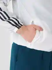 Белый спортивная олимпийка,тренировочная