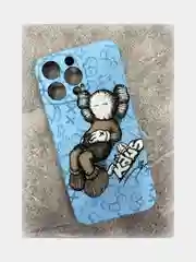 Бирюзовый чехол KAWS для iPhone 14