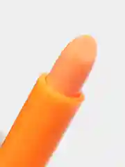 Оранжевый бальзам для губ