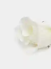 Белый искусственный цветок, бутон розы