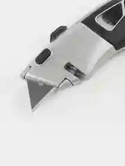 Нож мощный BRAUBERG "Professional", 4 лезвия в комплекте, автофиксатор, металл, 237160