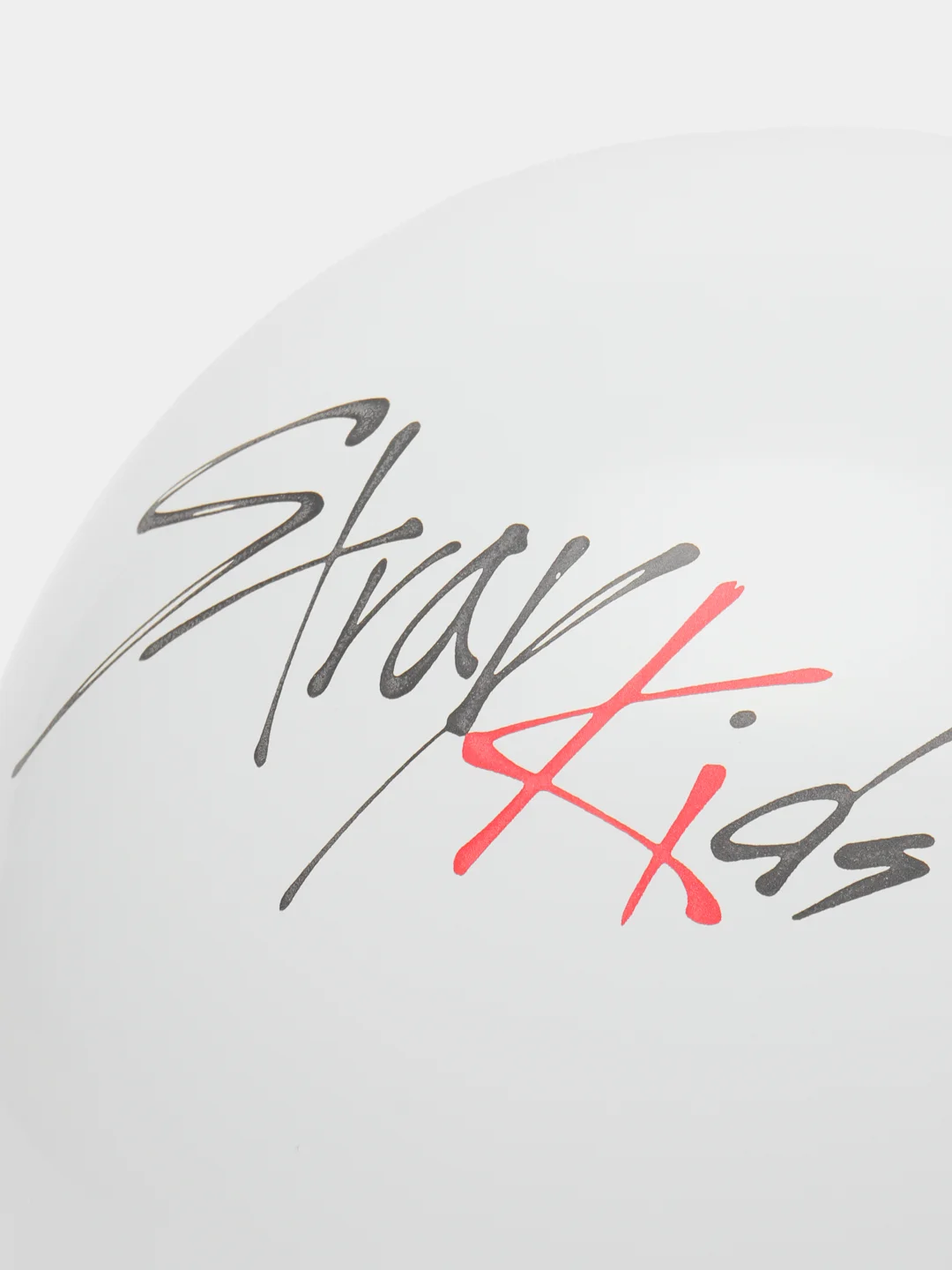 Белый воздушный шар K-Pop "Stray Kids"
