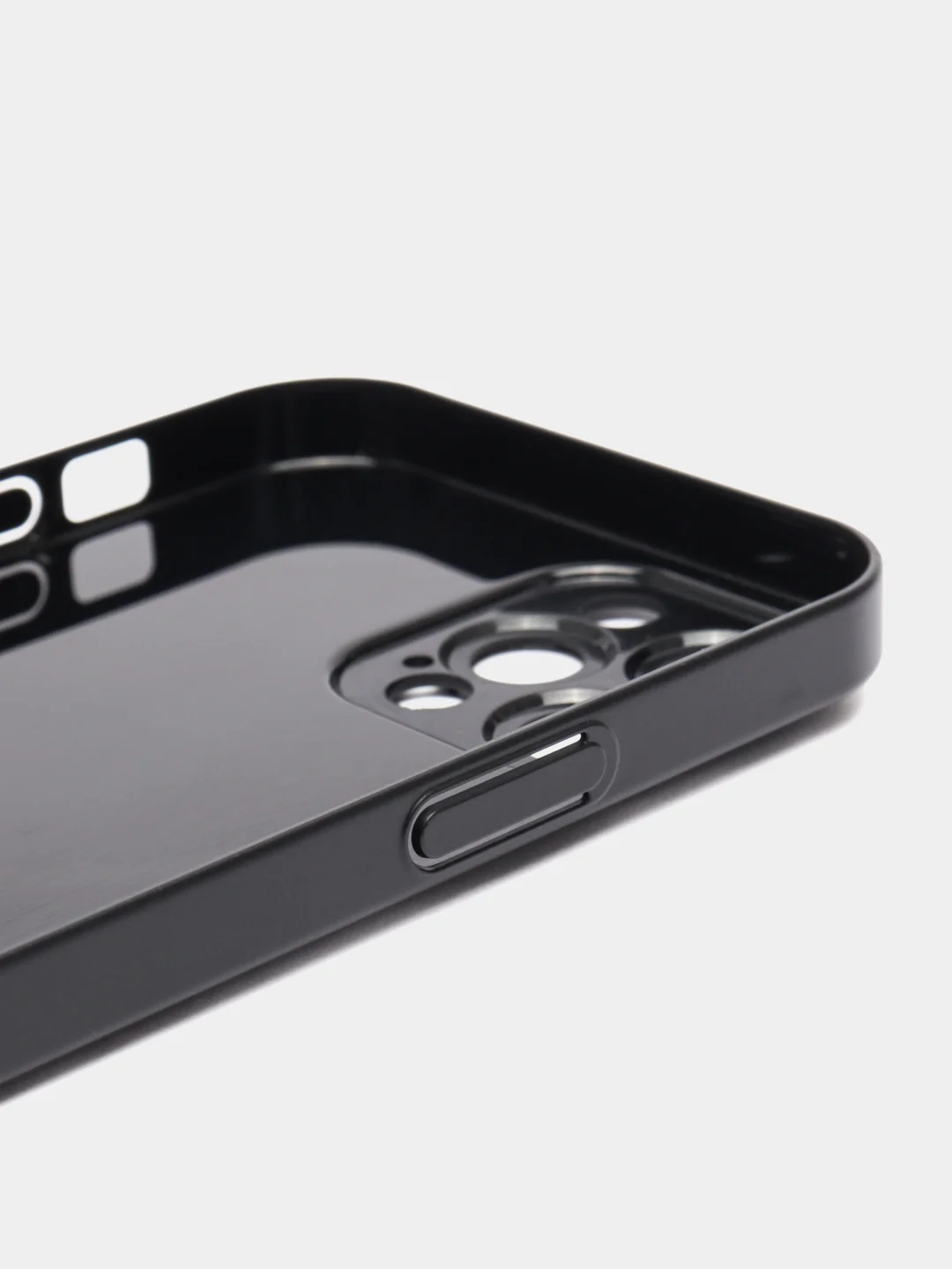Чехол на iPhone 12 Pro, с защитой камеры MagSafe