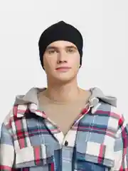 Черный флисовая шапка