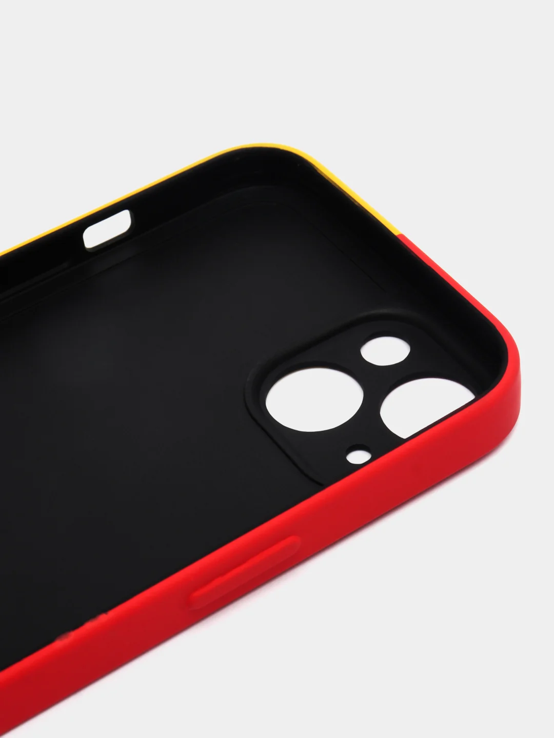 Желтый чехол KAWS для iPhone 13
