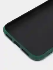 Зеленый чехол для iPhone 11 KAWS