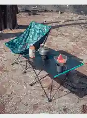 Черный складной туристический стол